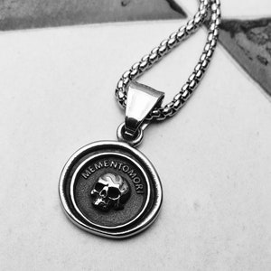Men&#39;s &quot;MEMENTO MORI COIN&quot; Necklace| Men&#39;s Silver Black Stainless Steel Memento Mori Skull Rustic Coin Pendant Necklace| Men&#39;s Skull Necklace