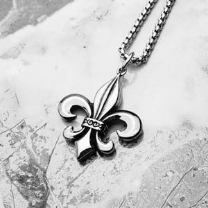 "FLEUR DE LIS"-ketting heren| Zilveren roestvrijstalen fleur de lis-hangerketting heren | Zilveren roestvrijstalen boxketting heren