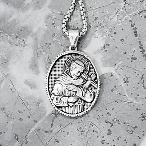 Men&#39;s &quot;SAINT FRANCIS AMULET&quot; Necklace| Men&#39;s Silver Stainless Steel Saint Francis Amulet Pendant Necklace| Men&#39;s Saint Francis Necklace