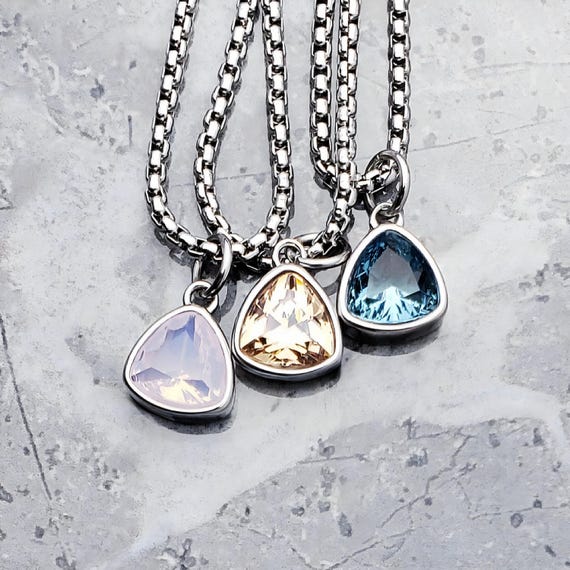 山中拓也着用MUZE EMBLEMATIC STONE NECKLACE Smokey Quartz Gemstone Necklace — WE ARE ALL SMITH