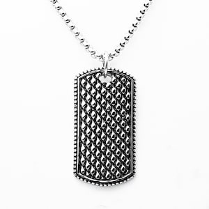 Collana da uomo con piastrina per cani testurizzata / Collana da uomo con catena a maglie quadrate e ciondolo con piastrina per cani testurizzata in acciaio inossidabile e diamanti