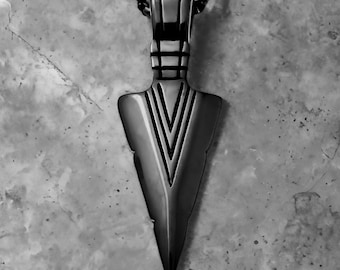 Collier TÊTE DE FLÈCHE NOIRE pour homme | Collier chaîne en acier inoxydable noir avec pendentif pointe de flèche et boîte en forme de boîte