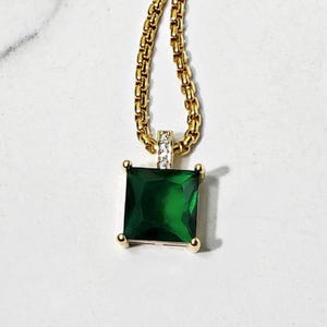 &quot;Herren &quot;PAVÉ GOLD EMERALD&quot; Halskette | Herren Pavé Gold Edelstahl Smaragd Anhänger Halskette | Herren Gold Emerald Cut Smaragd Halskette