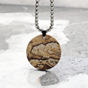 Collana con ciondolo &quot;PICTURE JASPER COIN&quot; da uomo/Collana con ciondolo con moneta in pietra preziosa Picture Jasper da uomo/Collana con catena a maglie argentate da uomo