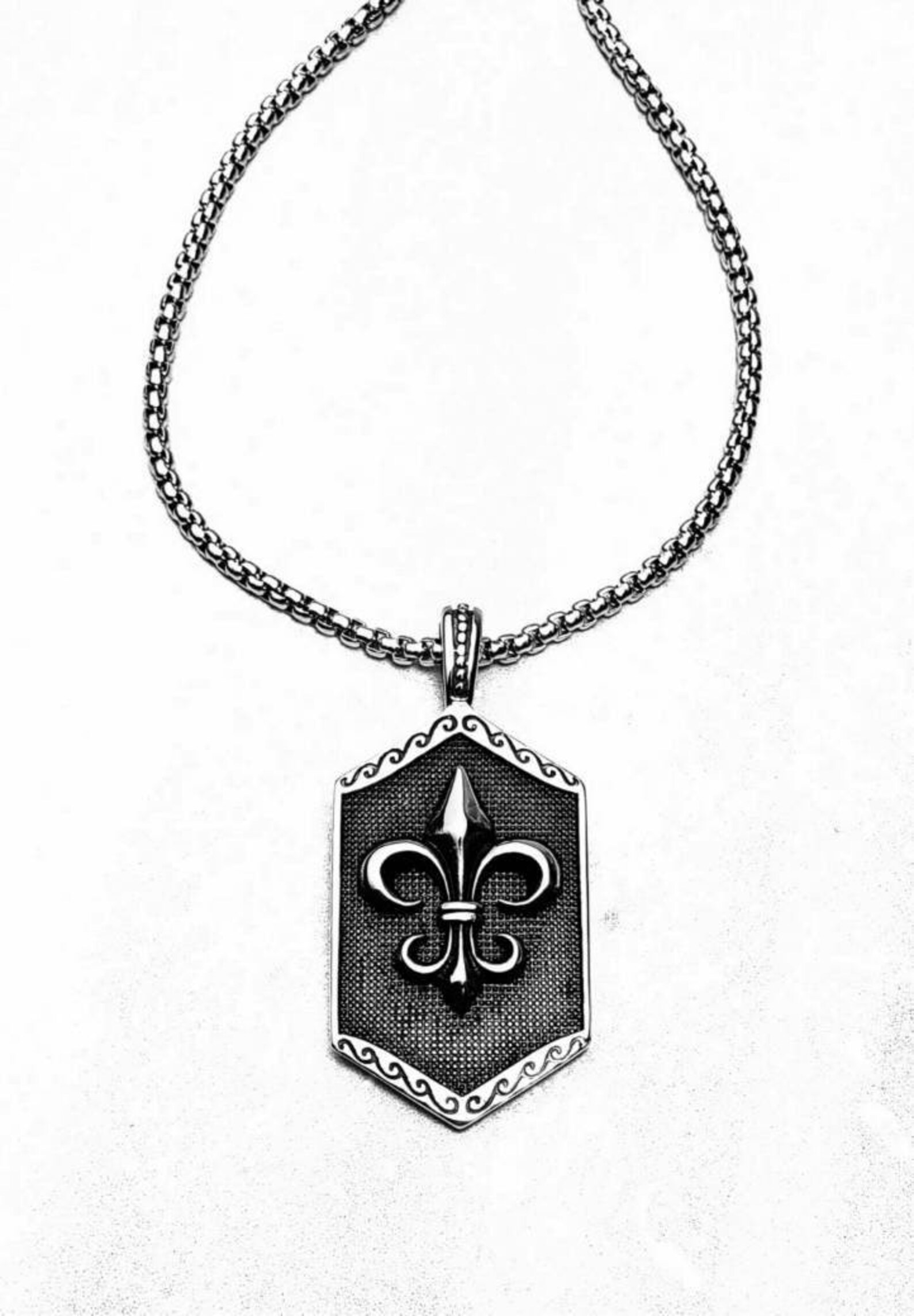 Fleur de lis necklace mens Clearance