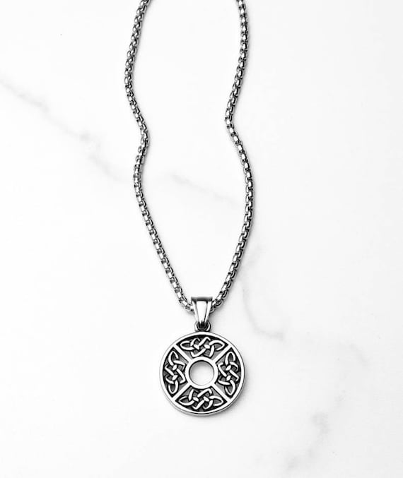 Sterling Silver Moissanite Celtic Knot Necklace For Women – MomentWish  Jewelry