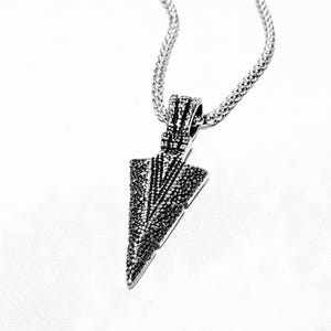 Men&#39;s &quot;STUDDED ARROWHEAD&quot; Necklace| Men&#39;s Black & Silver Stainless Steel Arrowhead Pendant Necklace| Men&#39;s Stainless Steel Chain Necklace