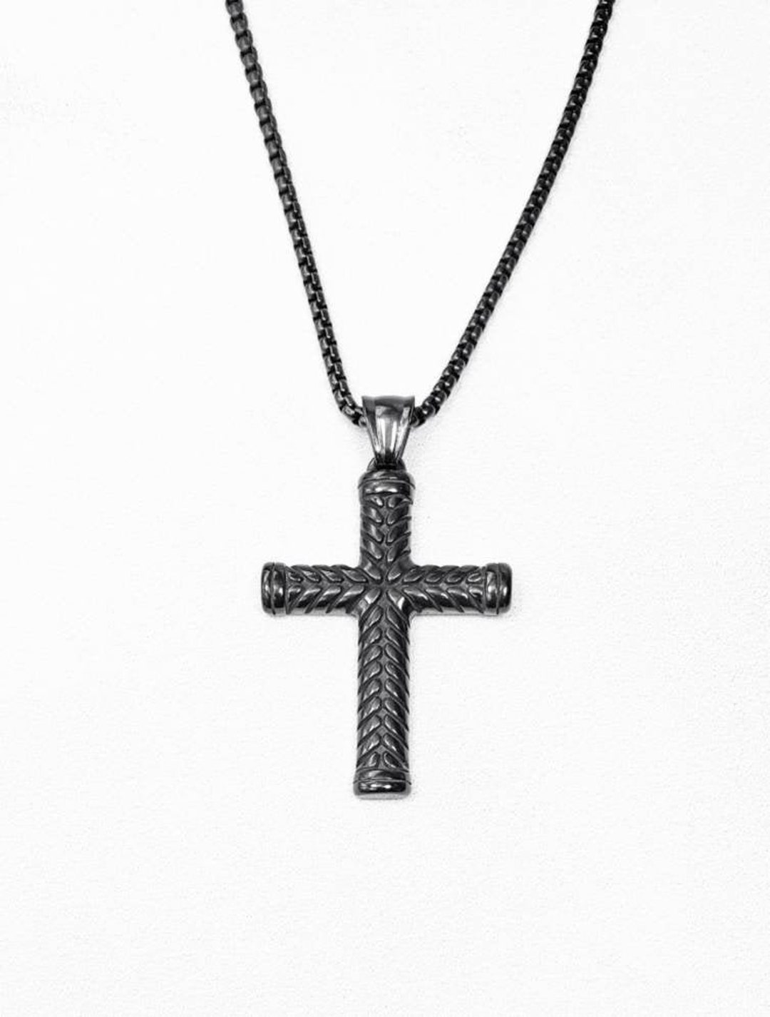 Men's chevron Cross Necklace Men's Black Stainless Steel Chevron Cross