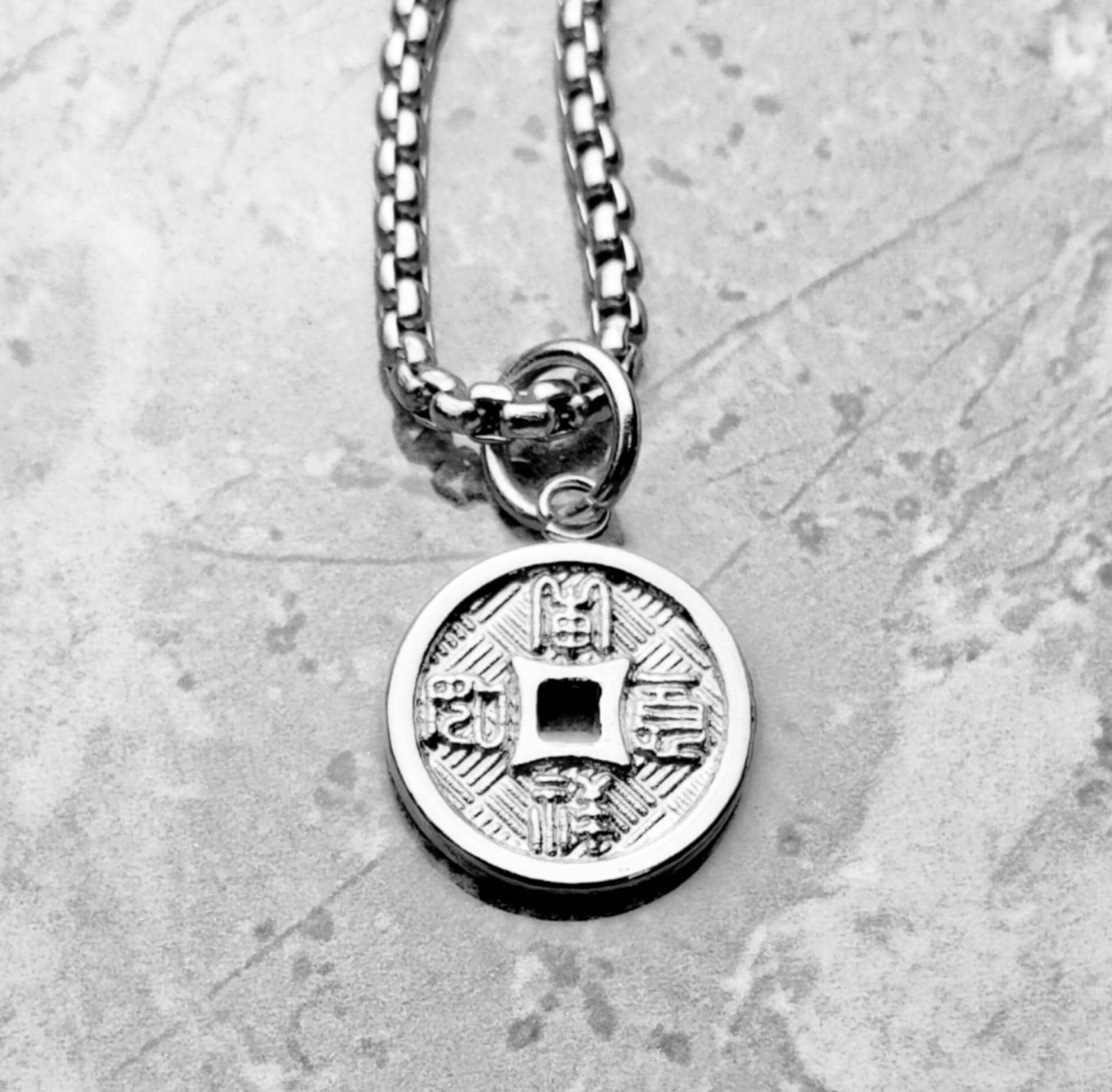 メンズ シルバー 牛コインネックレス | メンズ シルバー ステンレススチール 幸運を象徴する中国の牛コインペンダント ボックスチェーンネックレス -  Etsy 日本