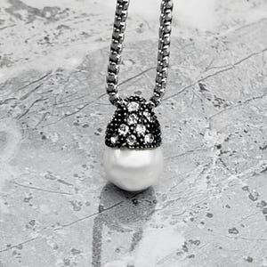 Men&#39;s &quot;PAVÉ IVORY PEARL&quot; Necklace| Men&#39;s Pavé Cubic Zirconia Silver Stainless Steel Shell Pearl Pendant Necklace| Men&#39;s Pearl Pendant