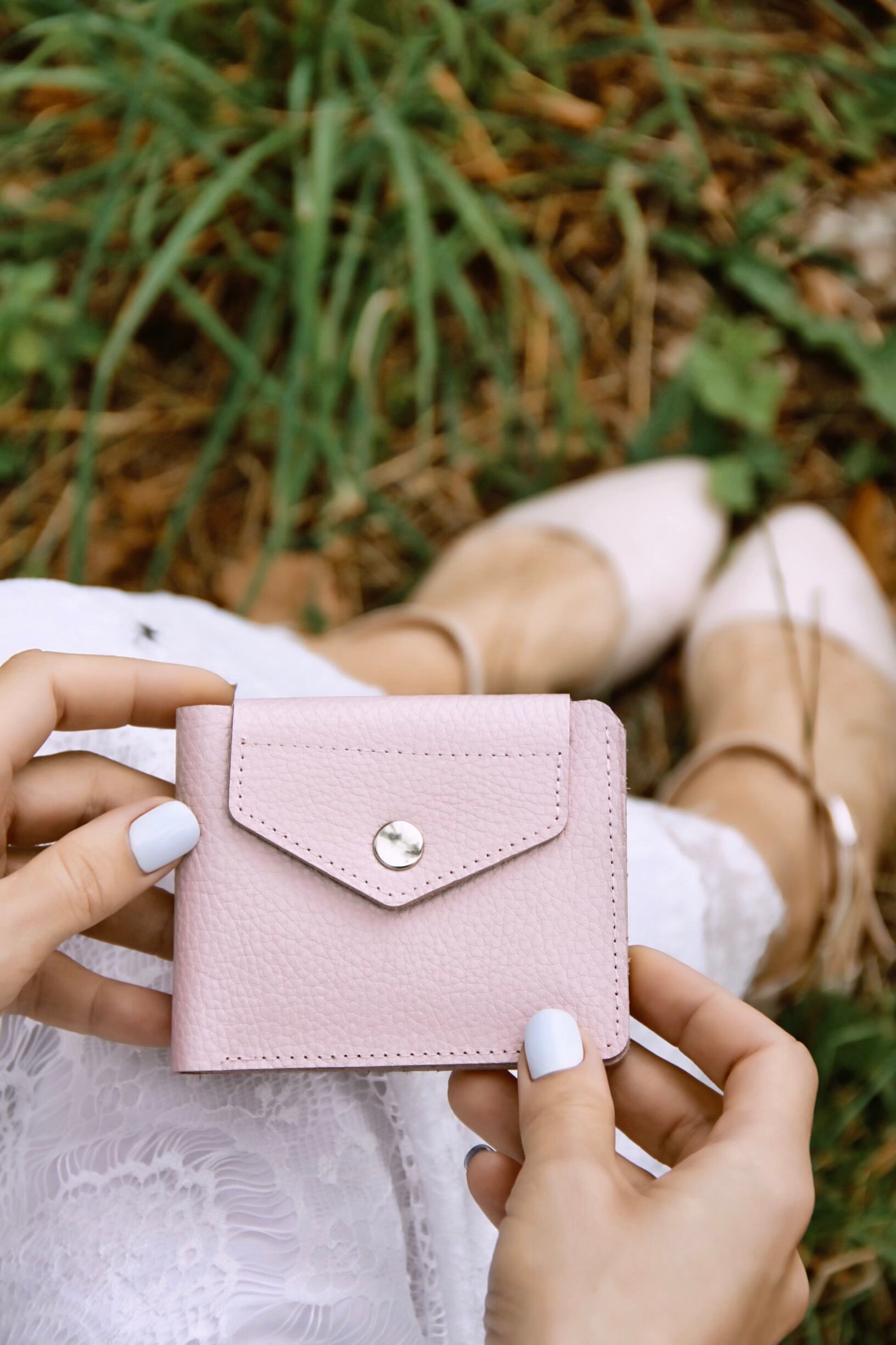 minimalist wallet women