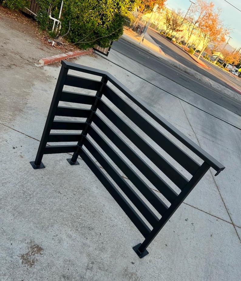 Modern Horizontal Slate Fencing Panel, Metal Horizontal Panel Fence ...
