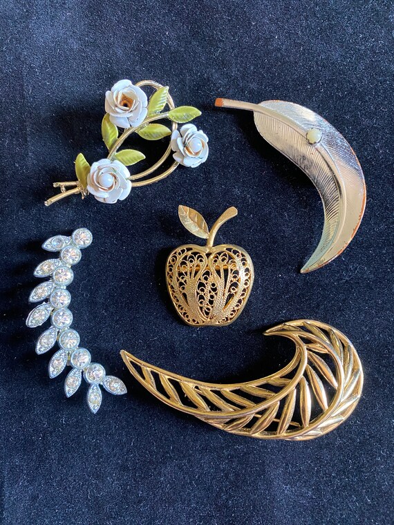 Five Vintage Floral Brooch Pins - image 1