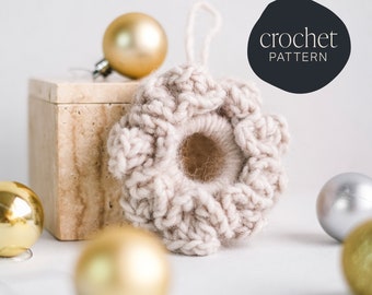 Schema digitale all'uncinetto per decorazione natalizia a balze per albero di Natale (PDF)
