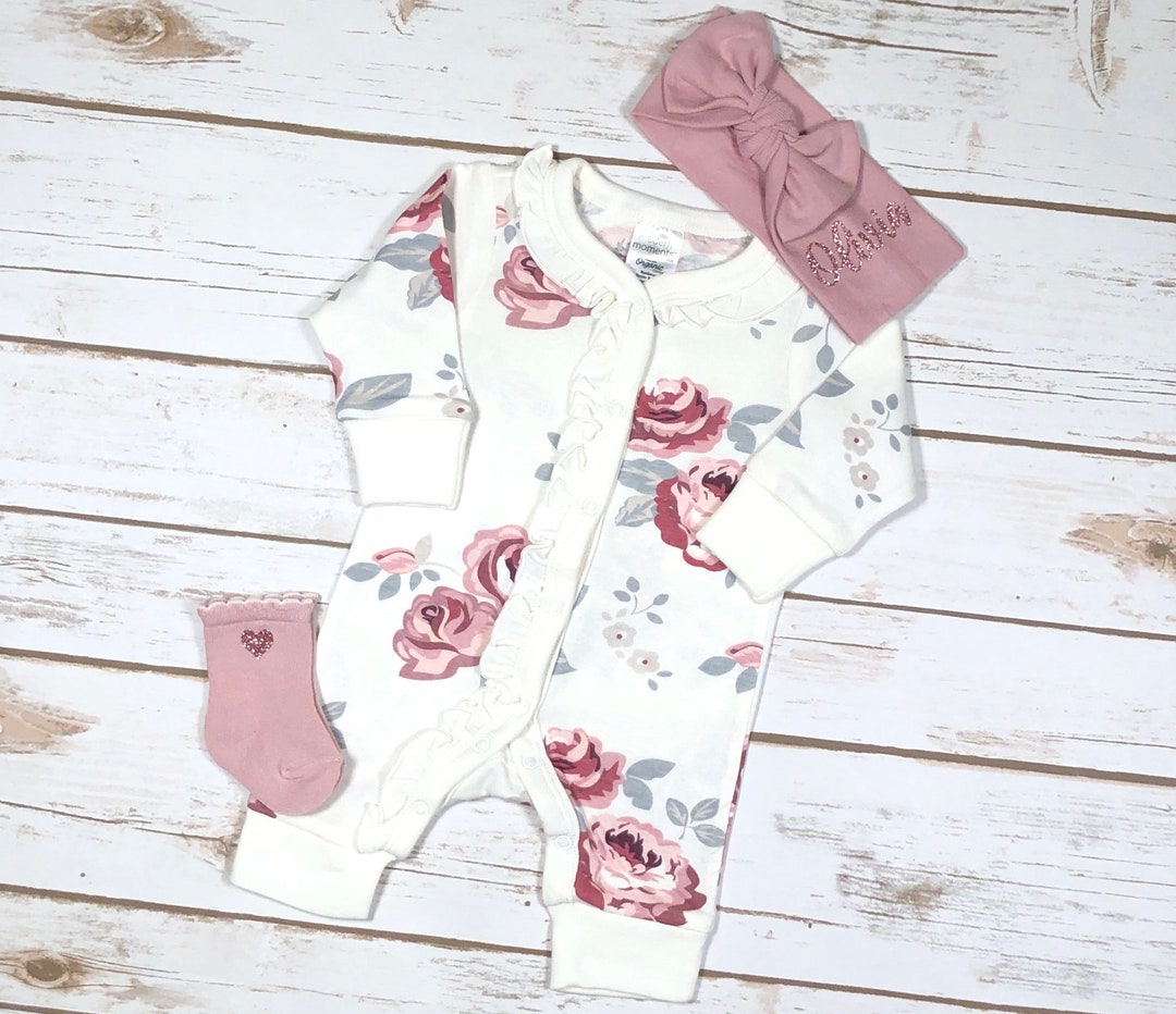 Custom Baby Coming Home Outfit, Custom Floral and Glitter Baby Name