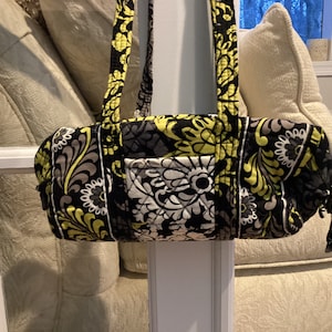 Vera Bradley Shoulder Bag with Double Straps in Retired Pattern “Baroque” from Winter 2010