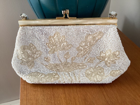 Lovely Vintage White and Ivory Beaded Evening Bag… - image 1