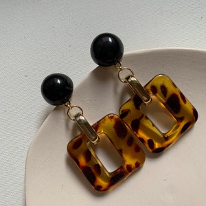 Amber Tortoise Shell Square Hoop Resin Acetate Earrings, Geometric Acrylic Pierced / Non Pierced Clip-On Earrings