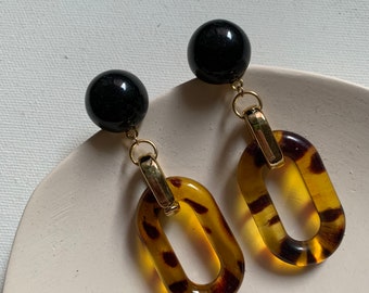 Amber Tortoise Shell Oval Hoop Resin Acetate Earrings, Geometric Acrylic Pierced / Non Pierced Clip-On Earrings