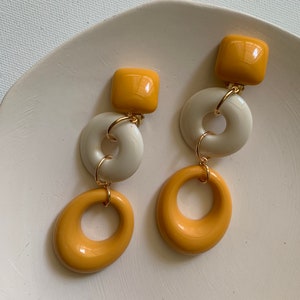 Round Circle Hoop Resin Acetate Invisible Geometric Acrylic, Classy Dangle, White and Yellow, Pierced / Non Pierced Clip-On Earrings