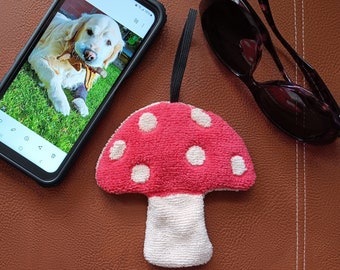Toadstool Shaped Microfiber Touchscreen and Lens Cleaning Cloth, Smudge Shroom