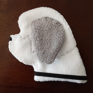Smudge Dog Old English Sheepdog &quot;Scout&quot; Microfiber Covert Cleaning Cloth