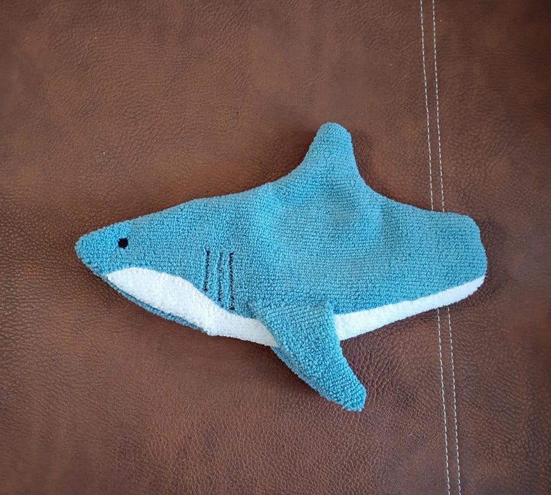 Shark Shaped Soft Glasses Case Made of Microfiber Material, Case and Cleaning Cloth in One, Shark Lover Gift Blue