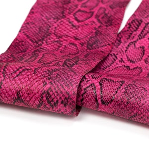 Piel de salmón con estampado de pez de grano completo, piel con relieve de animal print laminado