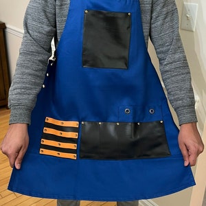 Apron for Men and Women High-Quality Best Gift, Master Chef Aprons Multiple Pockets Apron for Cooking, Kitchen, BBQ, Adjustable Cross-Back