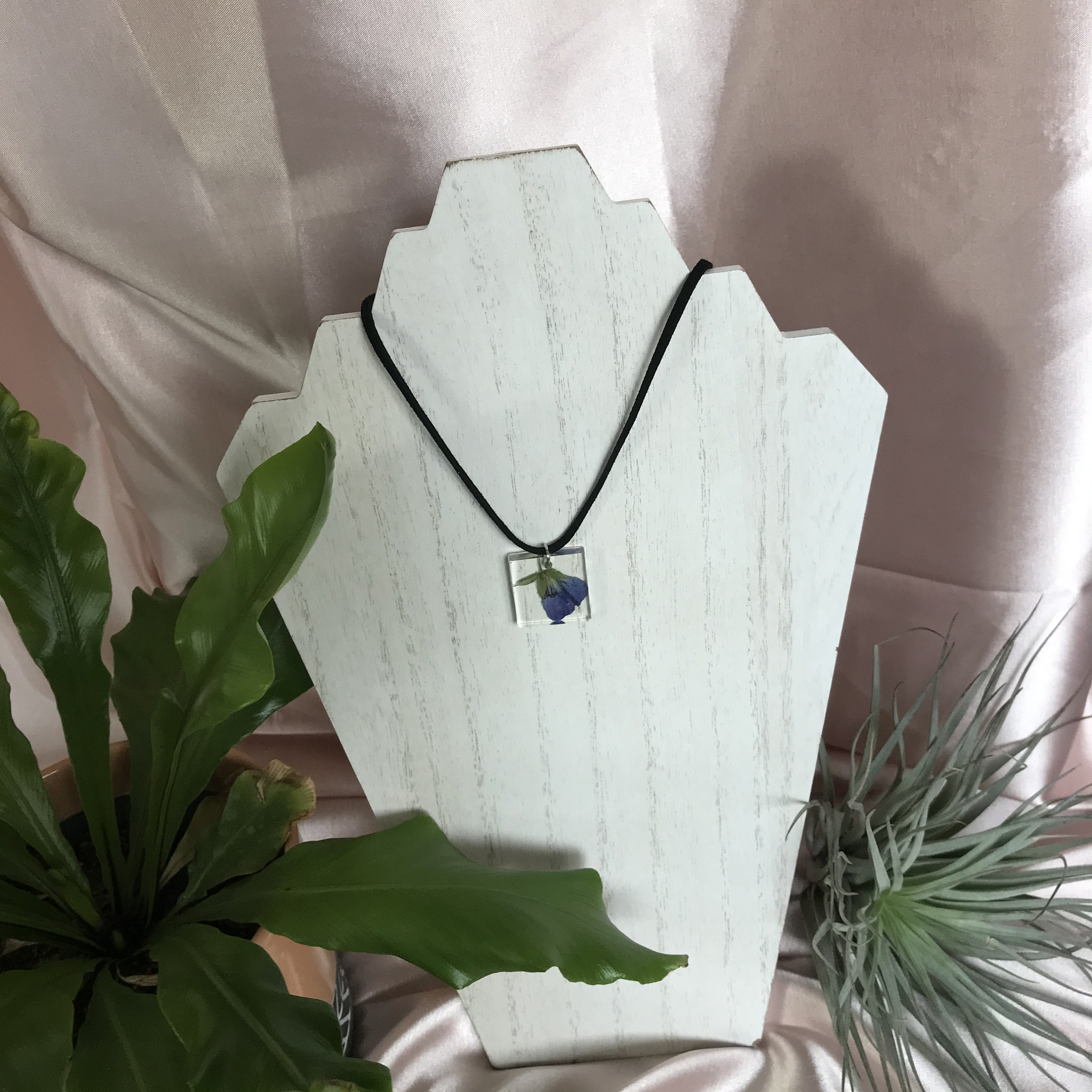 Pressed Pansy Resin Necklace Etsy