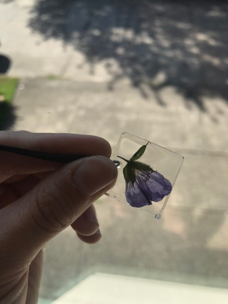 Pressed pansy resin necklace