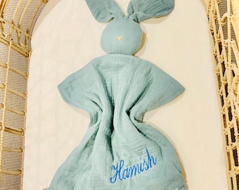Manta de apego personalizada con forma de conejito: manta de seguridad para bebé de muselina orgánica.
