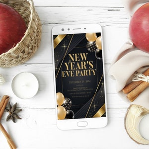 Pode incluir: Um smartphone exibindo um convite para uma festa de Ano Novo com detalhes dourados e pretos. O convite apresenta um fundo preto com texto dourado, bal&otilde;es e confete. O texto do convite diz "Festa de Ano Novo" e "31 de dezembro | 20h".