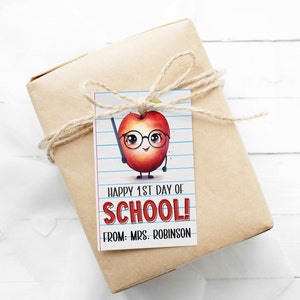 First Day Of School Gift Tag, Welcome Back To School Tags, Happy 1st Day Gift For Teachers Students Classroom Classmates, Printable Editable