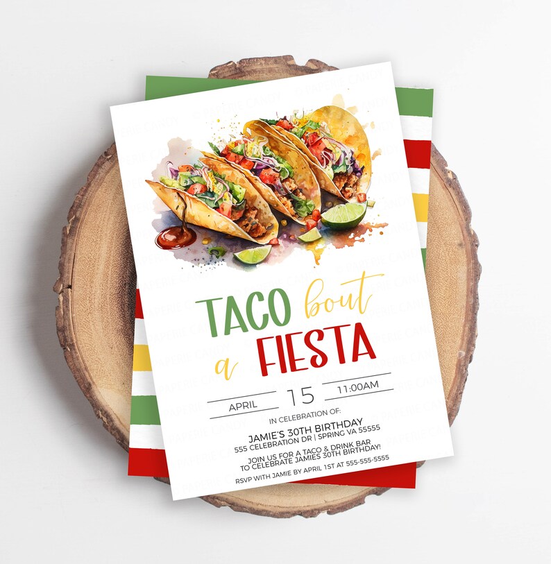 Puede incluir: Una invitaci&oacute;n colorida para una fiesta "Taco Bout a Fiesta". La invitaci&oacute;n presenta una ilustraci&oacute;n de acuarela de tacos con ingredientes, y el texto "Taco Bout a Fiesta" en verde y rojo. La invitaci&oacute;n tambi&eacute;n incluye la fecha, la hora y la ubicaci&oacute;n de la fiesta.