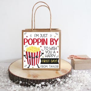 Back To School Popcorn Geschenkanhänger, Poppin 'By, um Ihnen einen schönen ersten Schultag zu wünschen, Geschenk für Lehrer Studenten Personal PTO PTA, druckbar