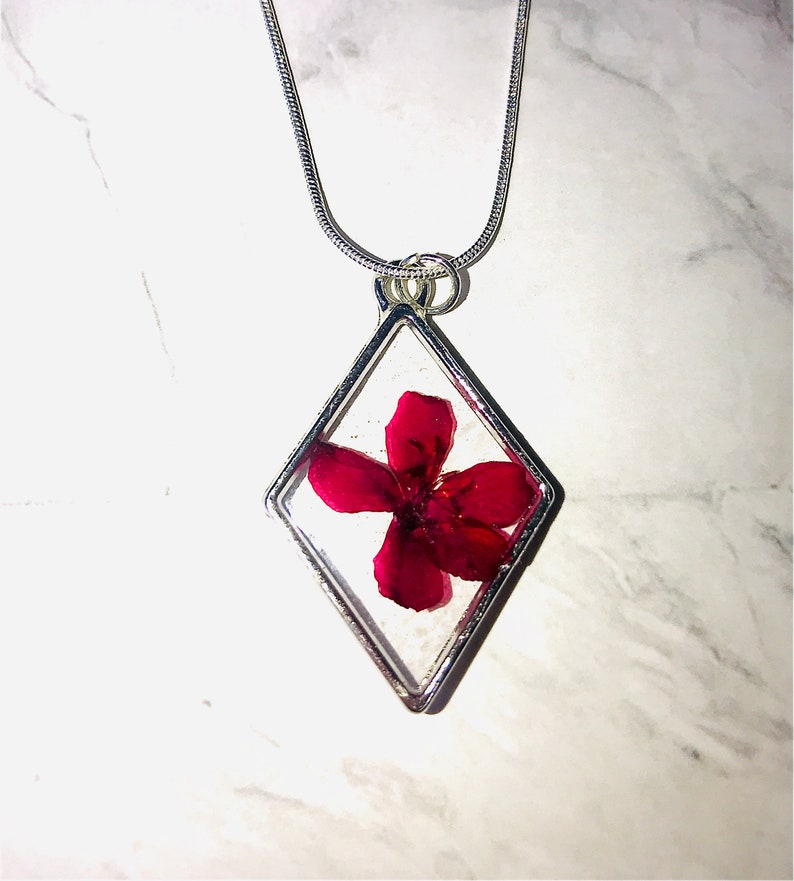 Natural Red Flower Necklace