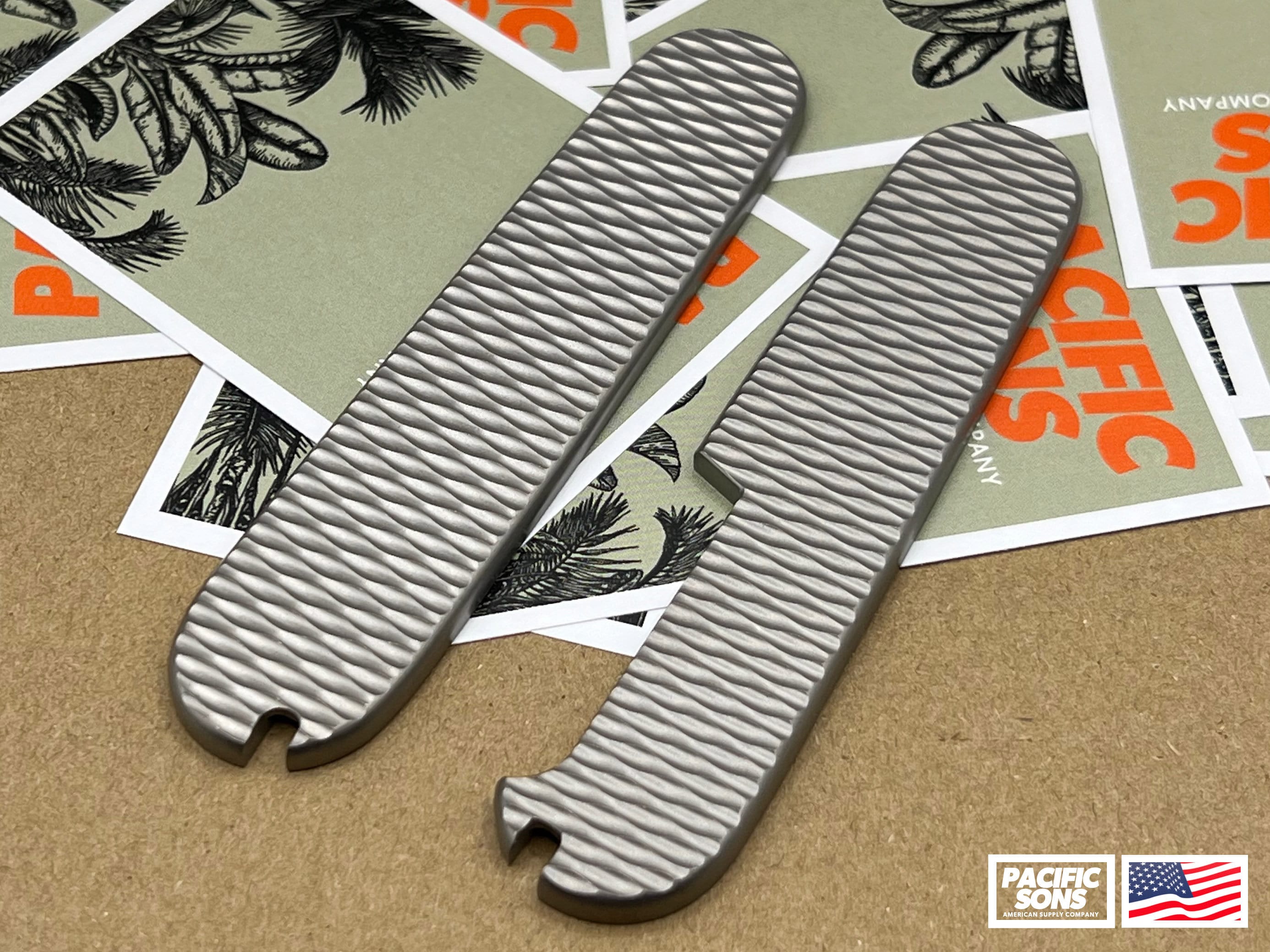 ビクトリノックス・アーミーナイフ用チタンスケール (Victorinox) ビクトリノックス・アーミーナイフ用チタンスケール (Victorinox)