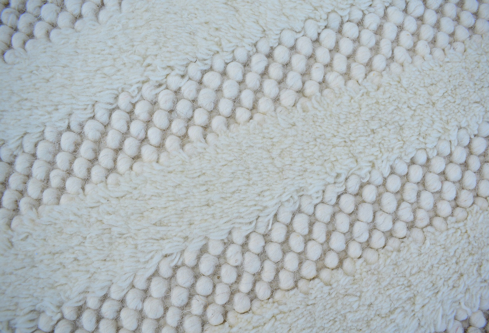 Handgemachter weißer Trachtenteppich Ballteppich Reißer | Etsy