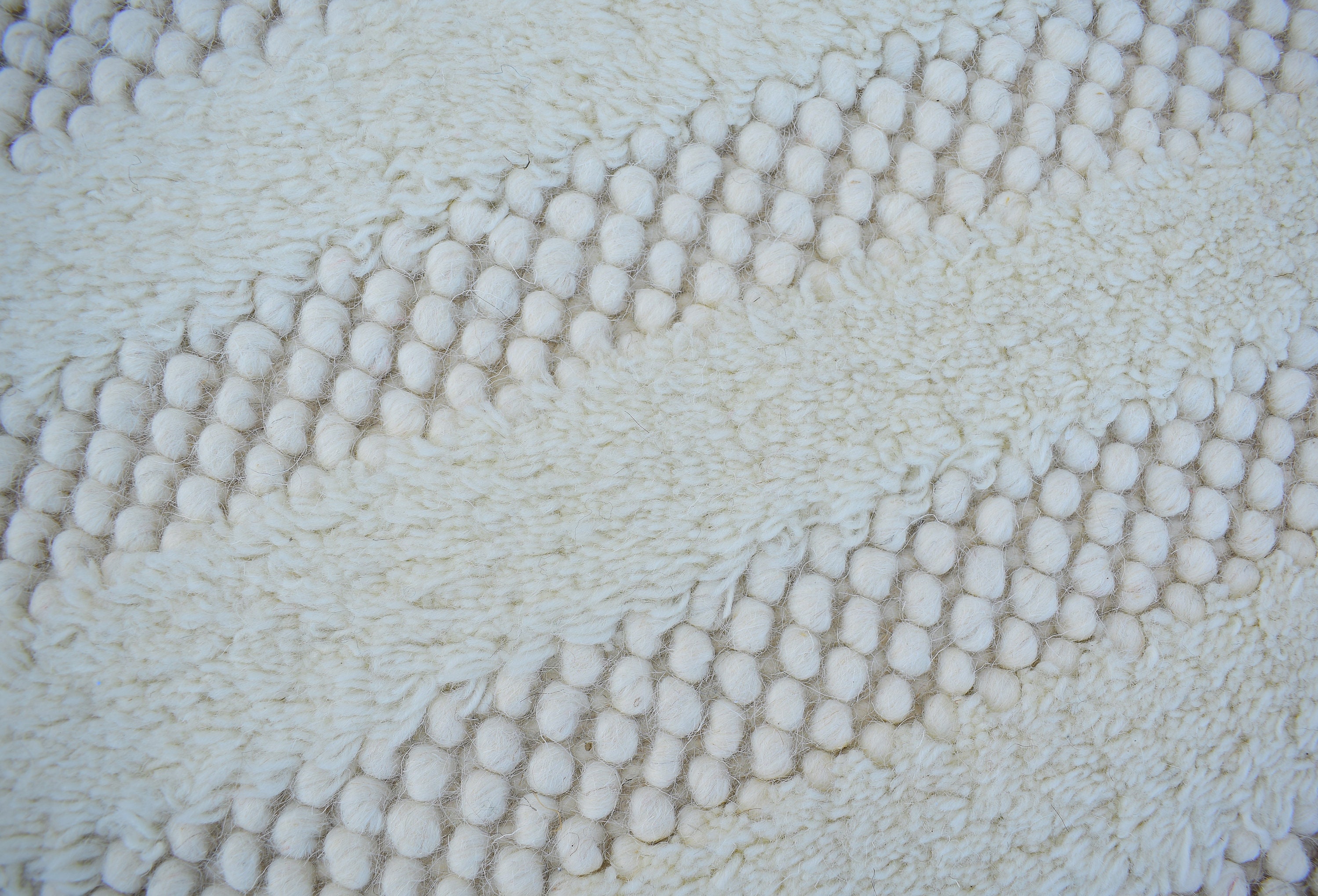 Handgemachter weißer Trachtenteppich Ballteppich Reißer | Etsy