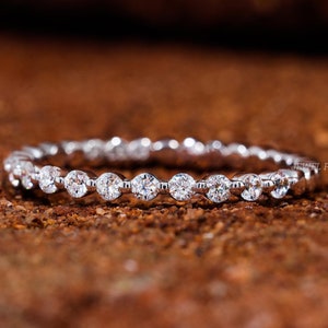 Floating Bubble Band 1.6 MM Round Cut Colorless Moissanite Half Eternity Band Shared Prong Wedding Band 11 Stone Stackable Matching Band