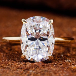 Elongated 4.5 CT Cushion Cut Moissanite Engagement Ring Cushion Cut Solitaire Ring Unique Wedding Ring Bridal Anniversary Gifts Ring For Her