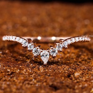 Pear Shaped Curve Wedding Band Rose Gold Moissanite Wedding Band Unique Wedding Band Vintage Diamond Stacking Unique Bridal Gift For Her