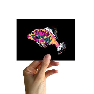 Postkarte A6, Fisch mit Tulpen