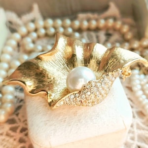 Beautiful BIG French Vintage c1960 Faux Pearl & Rhinestones Gold Tone Seashell Brooch, Vintage Designer Style, Vintage Wedding, Gift for Her
