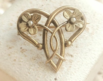 Hermoso broche francés antiguo de perlas de semillas eduardianas con flores bañadas en oro de 1900, broche Art Nouveau con flor dorada, regalo vintage para boda.