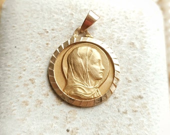 Hermosa medalla religiosa francesa antigua de la Virgen María en oro de 18 quilates, colgante antiguo católico francés de oro macizo, regalo para ella