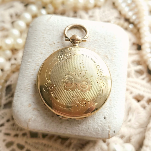 Beautiful XIX-Century French Antique Engraved Gold Filled Floral Decor Round Locket, Victorian Photo Holder Pendant, Gift for Her or Him