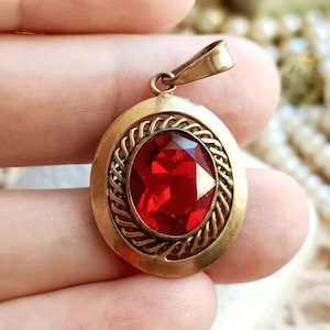 Beautiful French Antique c1920s Gold Plated Red Garnet Glass Stone Pendant, Oval Red Stone Art Deco Pendant, Vintage Wedding, Gift for Her