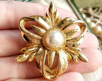 Beautiful French Vintage Faux Pearl Gold Tone Metal Leaves Bow Scarf Brooch, French Designer Style Gold Pearl Cabochon Brooch, Gift for Her